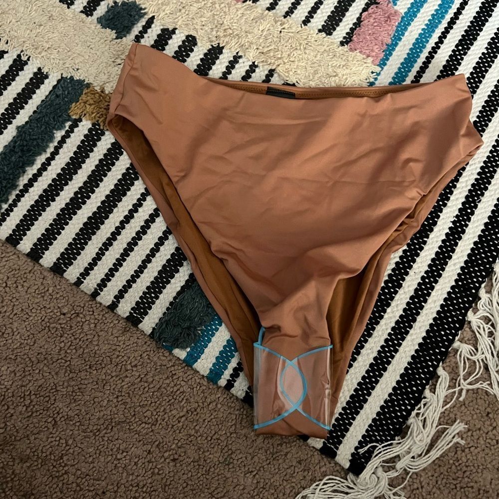 NWOT asos swim bottoms 4